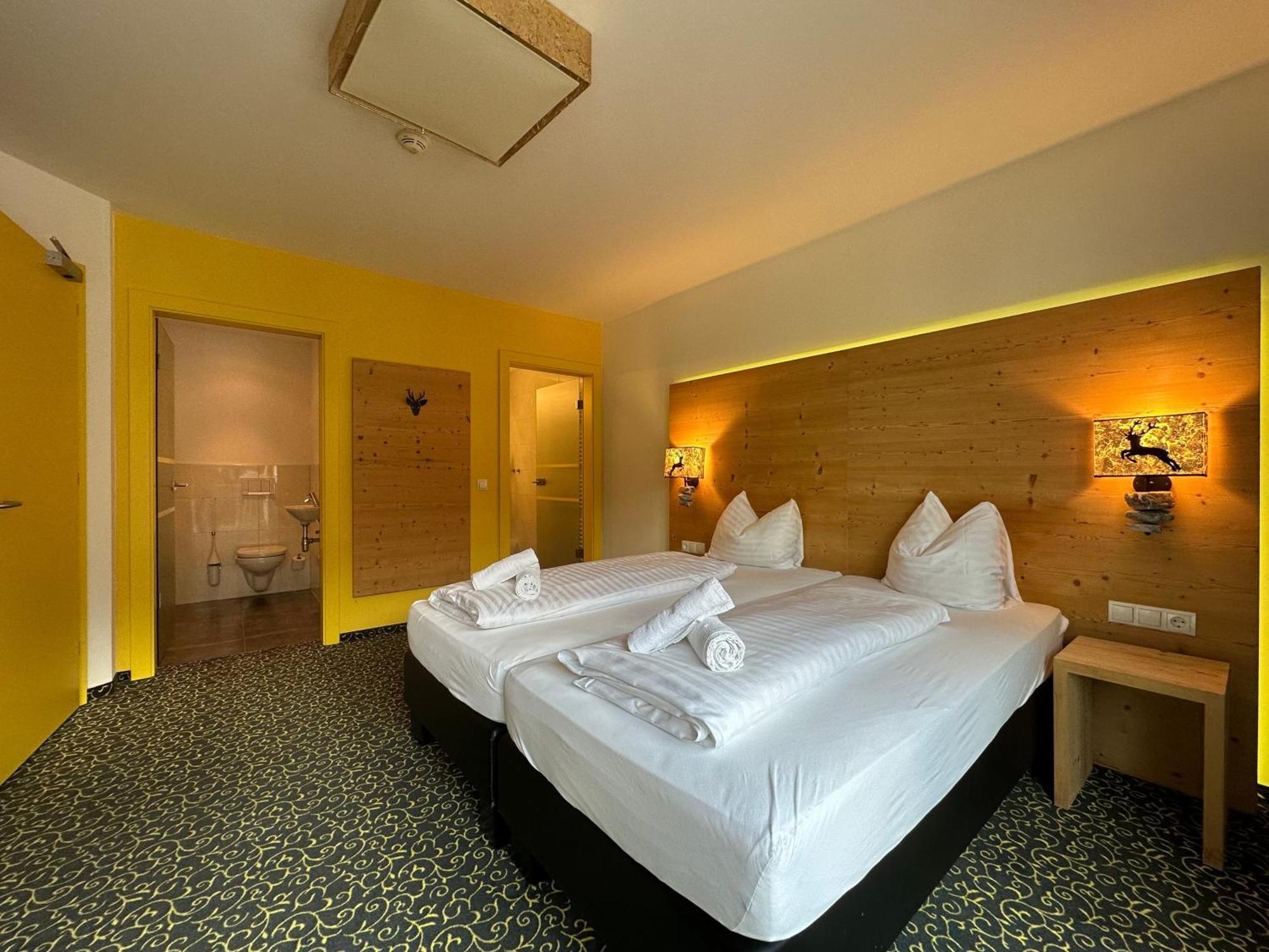 מאיירהופן Partyhouse Harakiri Stay Different 60 Seconds To Mountains! Free Parking! Self Check-In מראה חיצוני תמונה